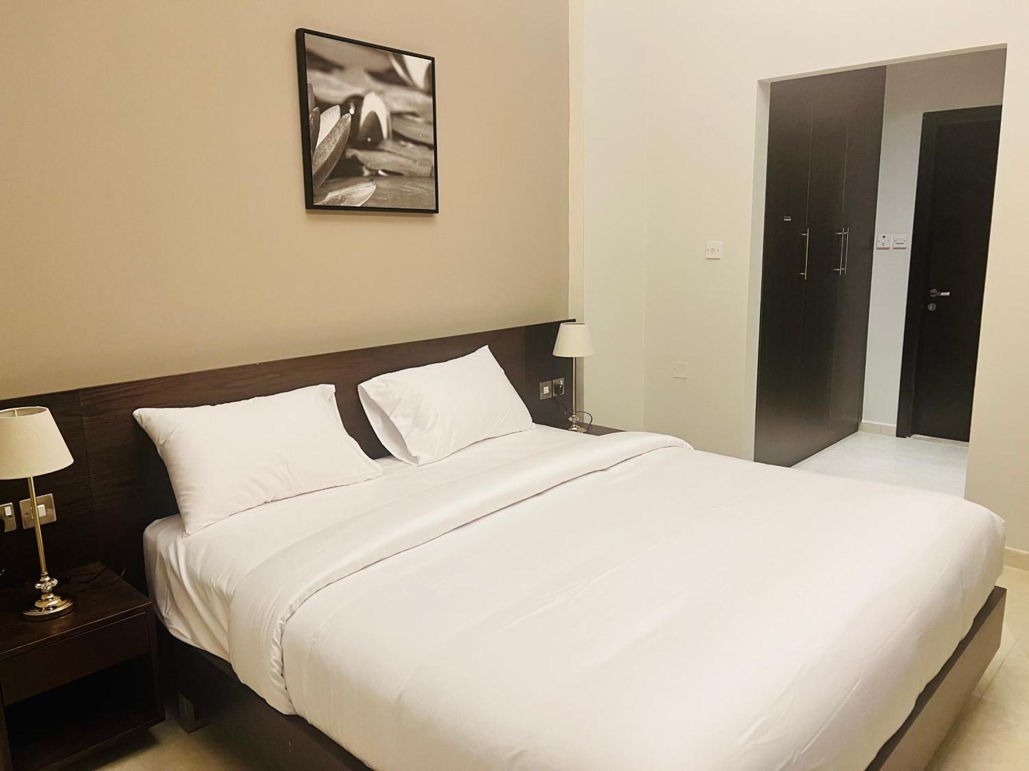 Alraef Luxury Apartments Дубай Екстериор снимка