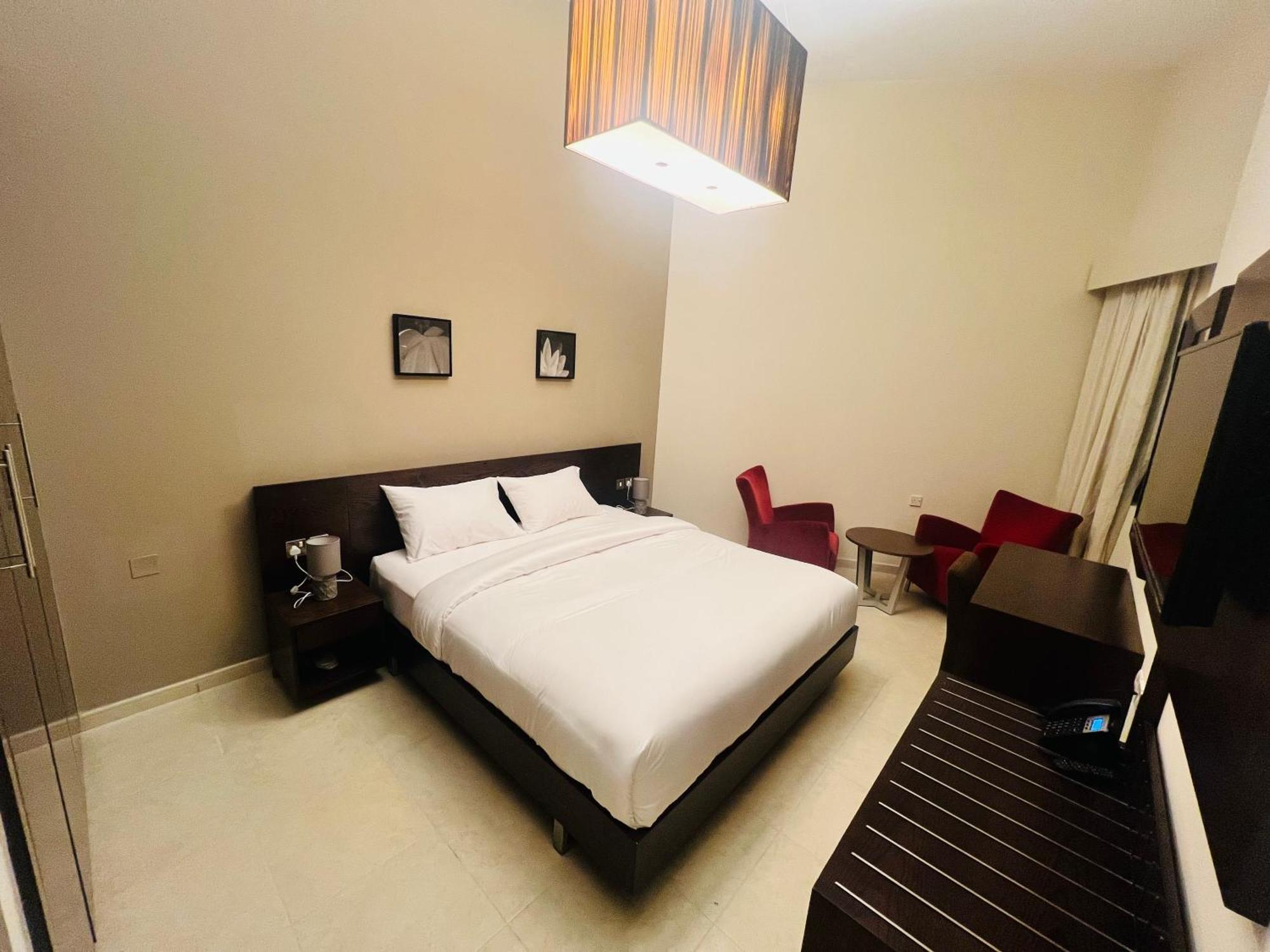 Alraef Luxury Apartments Дубай Екстериор снимка