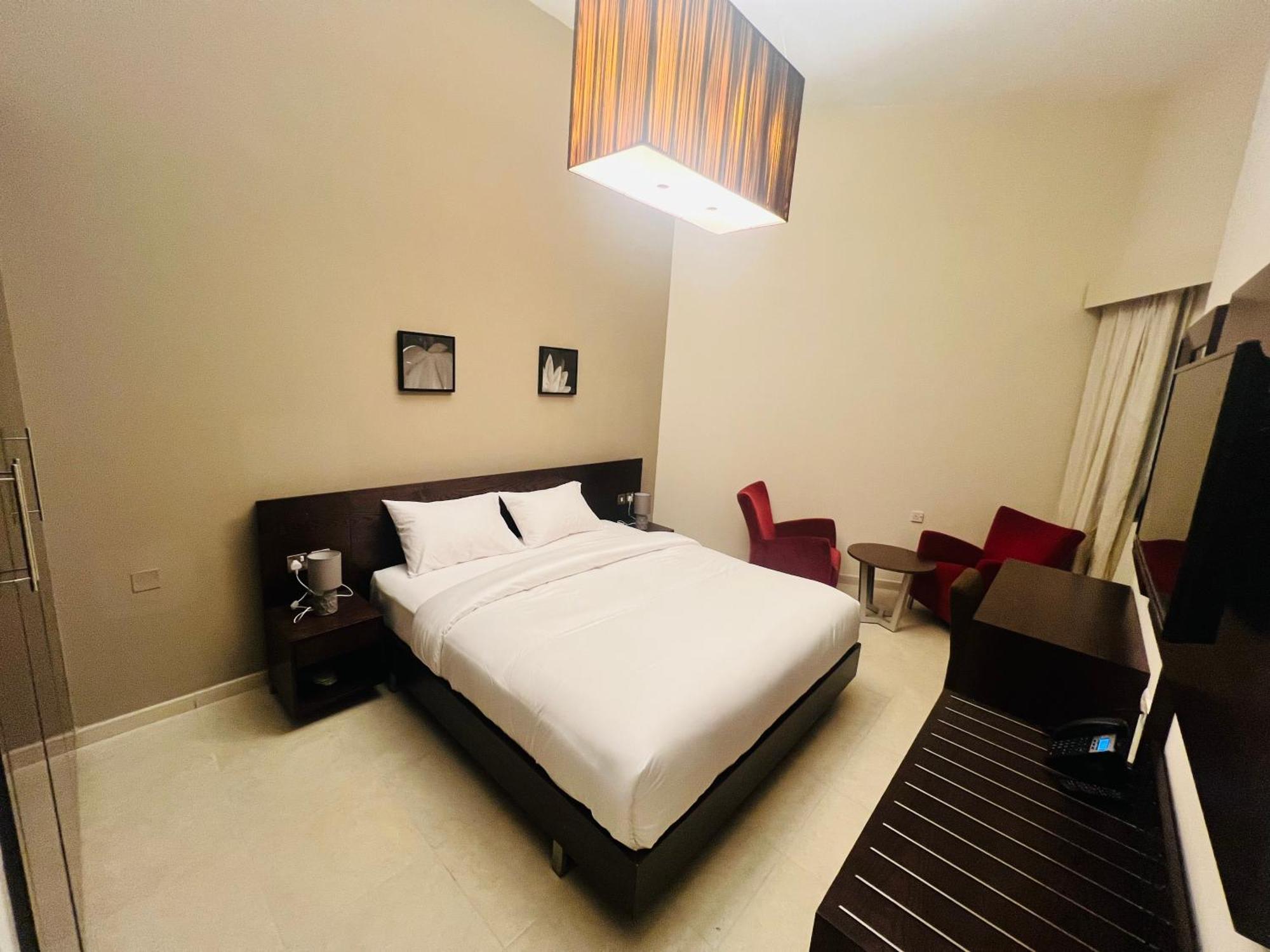 Alraef Luxury Apartments Дубай Екстериор снимка
