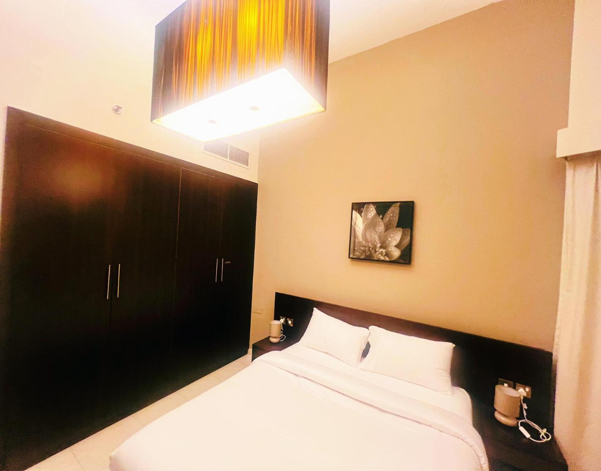 Alraef Luxury Apartments Дубай Екстериор снимка