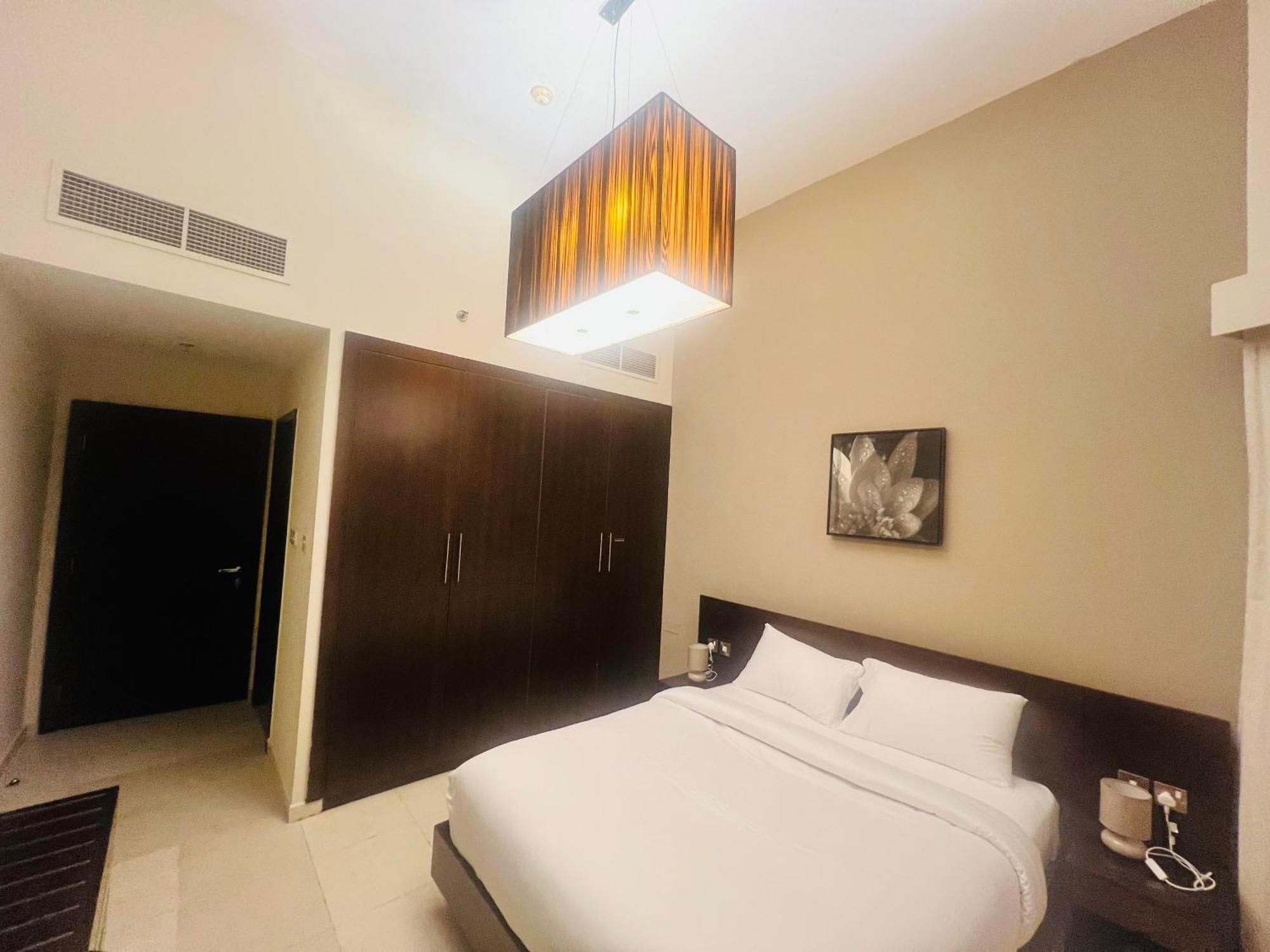 Alraef Luxury Apartments Дубай Екстериор снимка